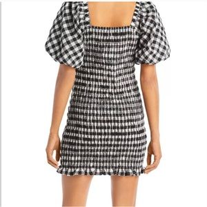 ✨💥⚡️ NWTG Endless Rose Gingham Smocked Dress